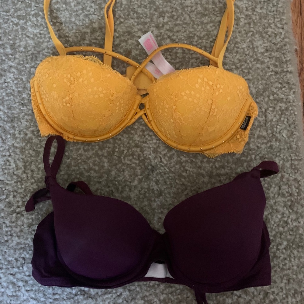 Pink bras 32B set